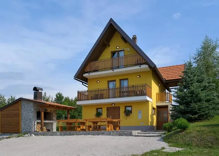Poli Baneta *